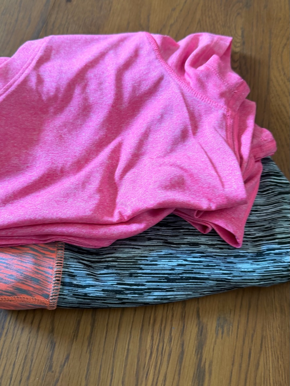 Champion Women’s V-Neck Performance Tee - Pink